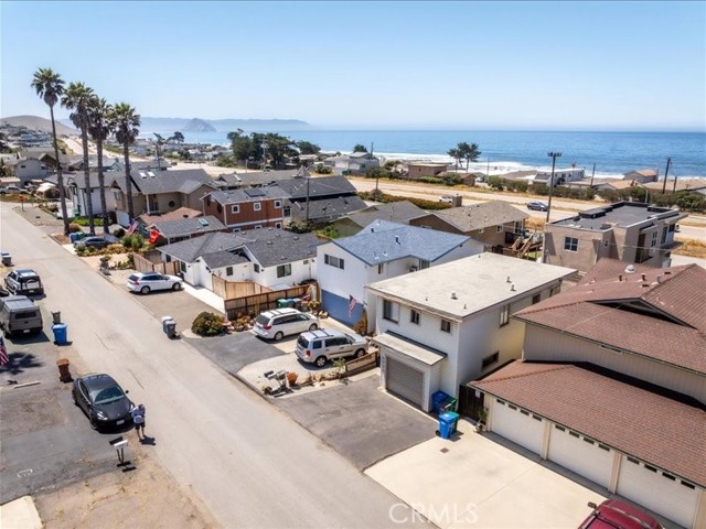 2770 Orville Avenue, Cayucos CA: https://media.crmls.org/medias/7a39dab8-a3d1-41e4-84ef-308a8210f7e3.jpg
