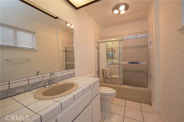 Detail Gallery Image 13 of 23 For 14060 Cronese Rd, Apple Valley,  CA 92307 - 3 Beds | 2/1 Baths