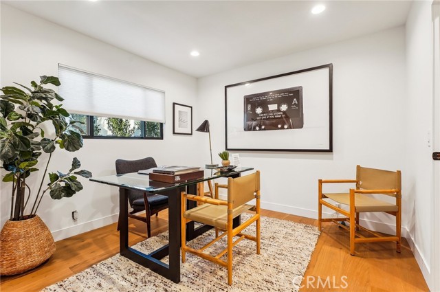 Detail Gallery Image 9 of 22 For 2710 Granville Ave, Los Angeles,  CA 90064 - 3 Beds | 2/1 Baths