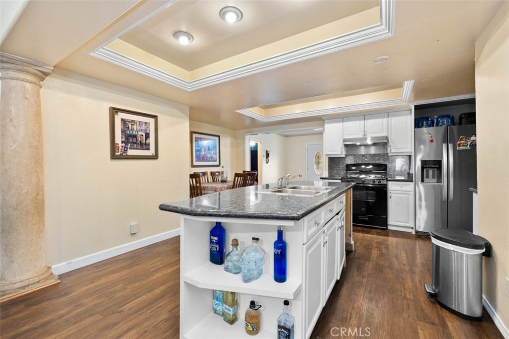 1523 W 12th Street