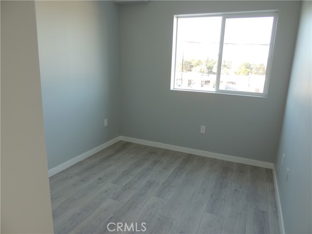 Detail Gallery Image 7 of 16 For 22735 Del Valle St #6,  Woodland Hills,  CA 91364 - 3 Beds | 2 Baths