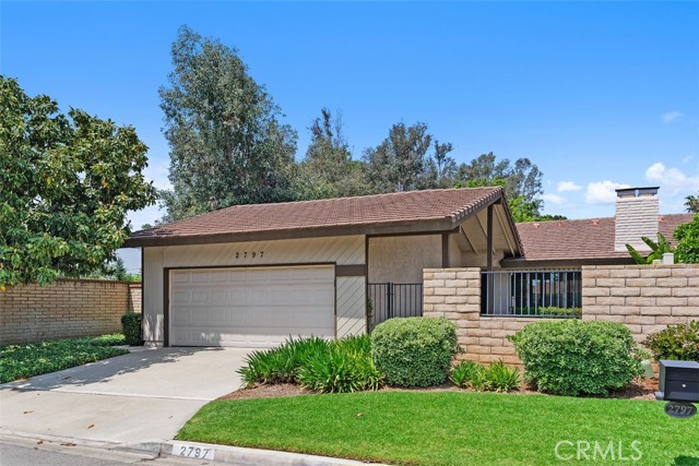 2797 Persimmon Place, Riverside CA: https://media.crmls.org/medias/7a3a6fb0-1534-4e4e-b35b-3ed411415eed.jpg