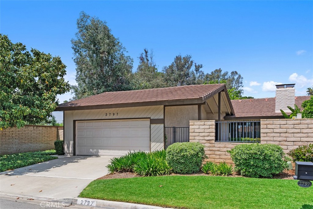 2797 Persimmon Place