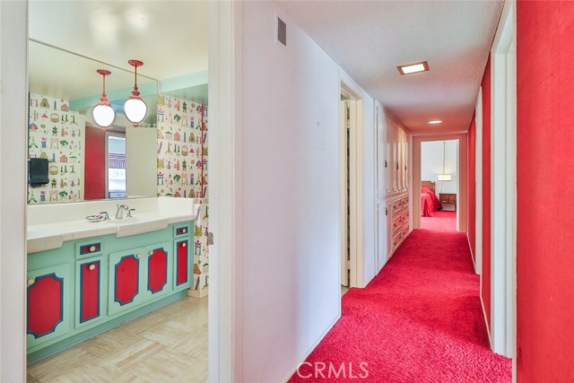 17313 Citronia Street, Northridge CA: https://media.crmls.org/medias/7a3ad463-bdf9-415a-bdcf-e4b3460c6dd9.jpg