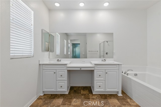 24583 Acadia Drive, Corona CA: https://media.crmls.org/medias/7a3afd1d-b511-4b67-a26c-183f51decb6c.jpg