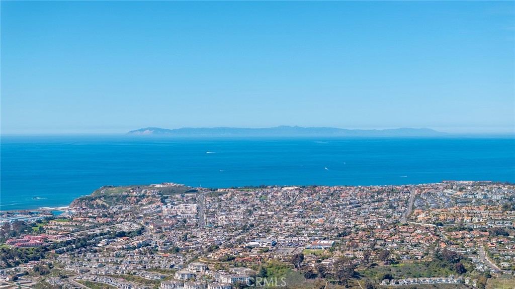 https://media.crmls.org/medias/7a3b974d-e198-4d67-9b87-dc97f8dd721c.jpg?preset=X-Large