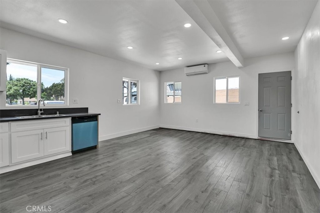 7a3b9be8 789e 4e66 92b4 0fb51b761834