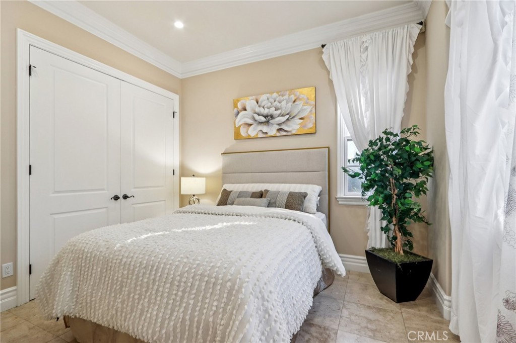 MLS #WS25261103 image #31