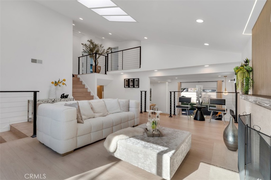 MLS #OC25261763 image #6