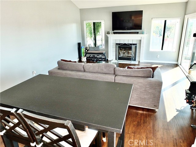 Detail Gallery Image 7 of 25 For 3600 E 4th #305,  Long Beach,  CA 90814 - 2 Beds | 2 Baths