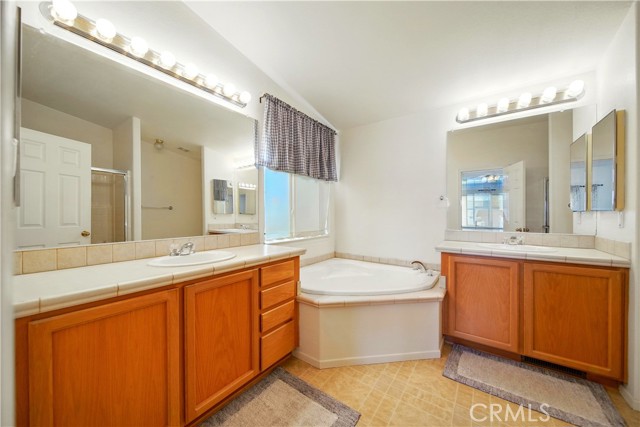1245 W Cienega Avenue, San Dimas CA: https://media.crmls.org/medias/7a3e2e14-8b95-4dda-aa4f-32e64f0778c9.jpg
