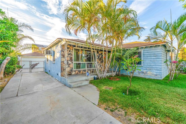 Detail Gallery Image 1 of 23 For 11267 Sampson Ave, Lynwood,  CA 90262 - 3 Beds | 1 Baths