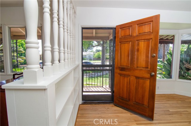 10520 Haskell Avenue, Granada Hills CA: https://media.crmls.org/medias/7a3ee171-d54c-4b42-a15a-2ef258af7a57.jpg