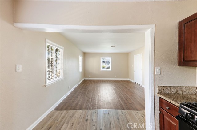 Detail Gallery Image 14 of 29 For 8113 Noble, Panorama City,  CA 91402 - 2 Beds | 1 Baths