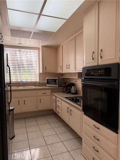 Detail Gallery Image 12 of 13 For 217 Avenida Majorca #G,  Laguna Woods,  CA 92637 - 2 Beds | 1 Baths