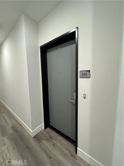 Detail Gallery Image 3 of 34 For 4383 N Sepulveda Blvd, Sherman Oaks,  CA 91403 - 2 Beds | 2 Baths