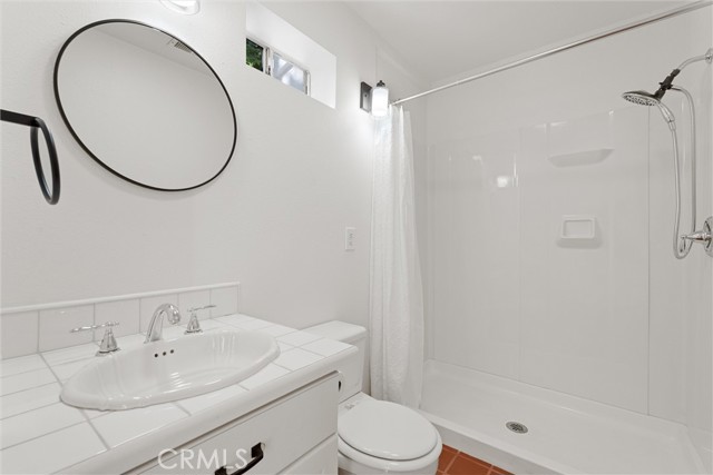 646 Avenue B photo 10