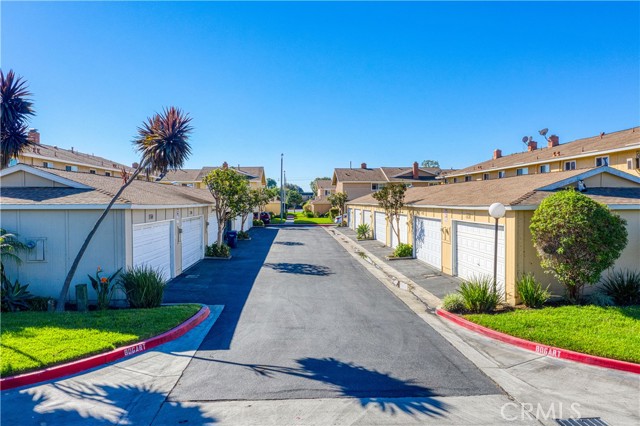 Detail Gallery Image 8 of 50 For 15880 Bogart Ct, Fountain Valley,  CA 92708 - 3 Beds | 2 Baths