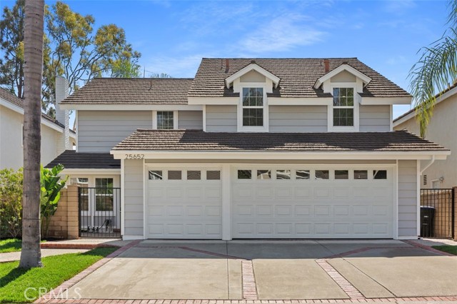 Detail Gallery Image 3 of 43 For 25652 Fallenwood, Lake Forest,  CA 92630 - 4 Beds | 2/1 Baths