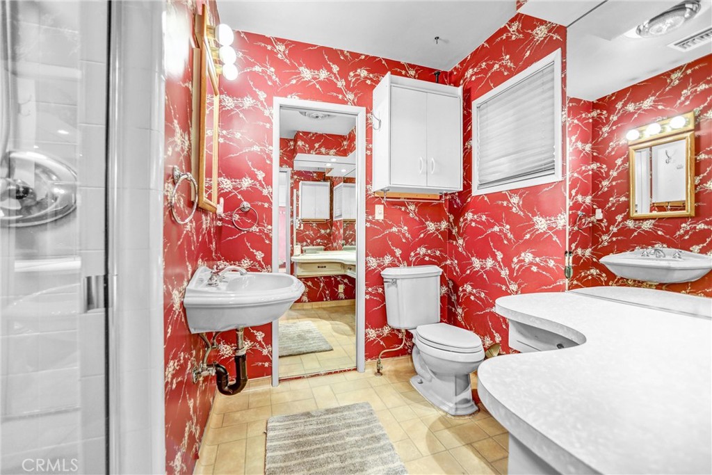 https://media.crmls.org/medias/7a41b0f0-2ede-4cf0-b37e-f8f2900f5f90.jpg?preset=X-Large