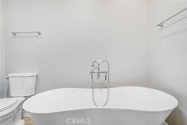 Detail Gallery Image 14 of 24 For 5243 Yarmouth #31,  Encino,  CA 91316 - 3 Beds | 2/1 Baths