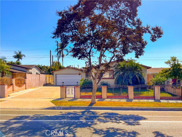 Detail Gallery Image 2 of 21 For 270 E Lambert Rd, La Habra,  CA 90631 - 3 Beds | 2 Baths