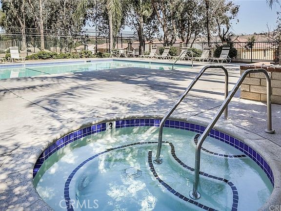 Detail Gallery Image 50 of 56 For 19852 Pandy Ct, Canyon Country,  CA 91351 - 3 Beds | 2/1 Baths