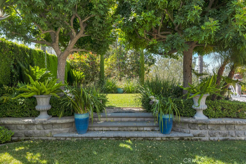 https://media.crmls.org/medias/7a432c52-8c62-4015-9cae-5a94ed82df07.jpg?preset=X-Large