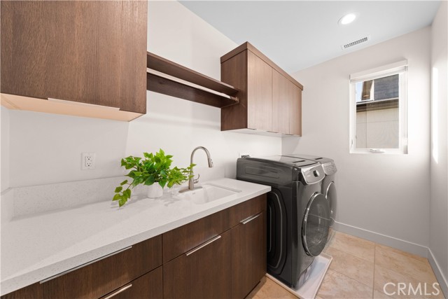 Detail Gallery Image 52 of 75 For 83 Lunar, Irvine,  CA 92618 - 5 Beds | 6/1 Baths