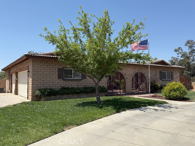 Detail Gallery Image 3 of 42 For 17857 Main St, Hesperia,  CA 92345 - 4 Beds | 3 Baths