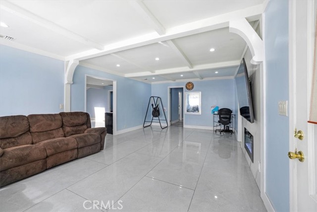 15330 Hart Street, Van Nuys CA: https://media.crmls.org/medias/7a43fa8f-40df-40cf-9661-f48b25204895.jpg