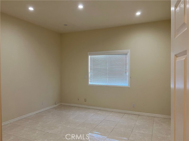7004 Longridge Avenue, North Hollywood CA: https://media.crmls.org/medias/7a445bfc-3af6-4a62-80aa-920f0b0f7593.jpg