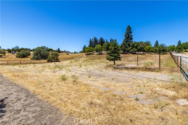5825 Deer Creek Way, Paso Robles CA: https://media.crmls.org/medias/7a449e08-3be8-4bcb-892b-57c1b87f75a1.jpg