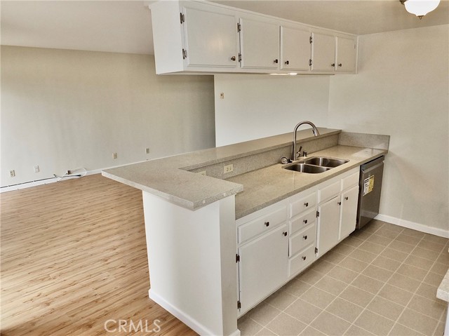 Detail Gallery Image 18 of 39 For 420 Redondo Ave #209,  Long Beach,  CA 90814 - 1 Beds | 1 Baths