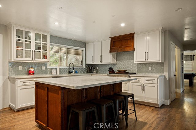 Detail Gallery Image 12 of 39 For 435 Riviera Dr, Lake Arrowhead,  CA 92352 - 3 Beds | 2/1 Baths