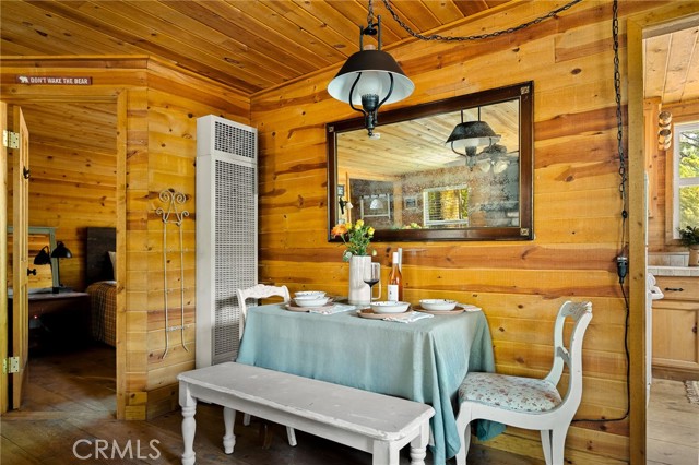 Detail Gallery Image 9 of 22 For 33400 Bluebird Dr, Green Valley Lake,  CA 92341 - 1 Beds | 1 Baths