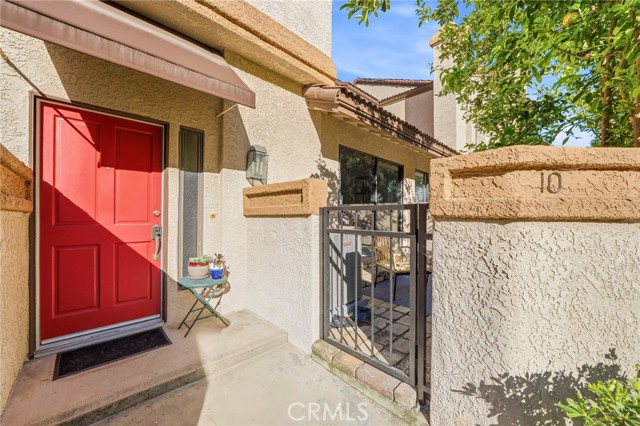 Detail Gallery Image 2 of 23 For 10 Deerpath, Pomona,  CA 91766 - 2 Beds | 2 Baths