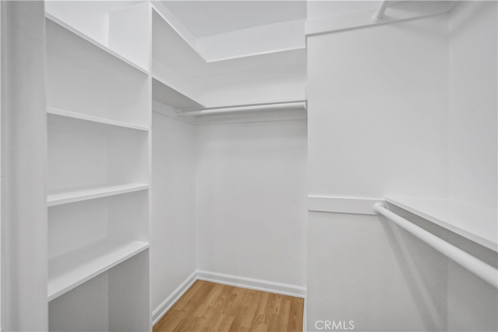https://media.crmls.org/medias/7a46e8fc-4db3-4278-8c38-e8e616c8482e.jpg?preset=X-Large