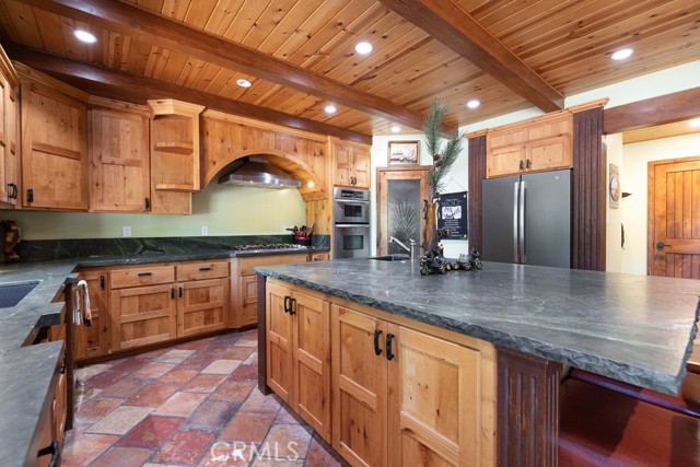 535 Cienega Road, Big Bear Lake CA: https://media.crmls.org/medias/7a472965-6773-4ed9-8feb-a362e7bf188a.jpg