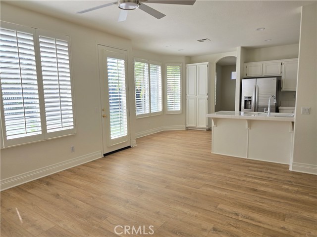 Detail Gallery Image 3 of 35 For 32921 Adelante St, Temecula,  CA 92592 - 5 Beds | 3 Baths