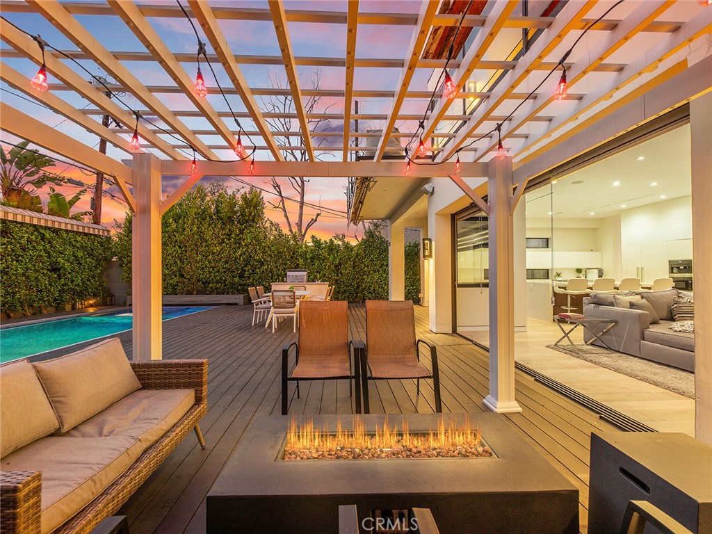 https://media.crmls.org/medias/7a48e604-a9ca-499d-ab72-2f056ea97392.jpg?preset=X-Large
