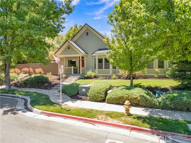 Detail Gallery Image 4 of 53 For 545 Maple St, Paso Robles,  CA 93446 - 4 Beds | 3 Baths
