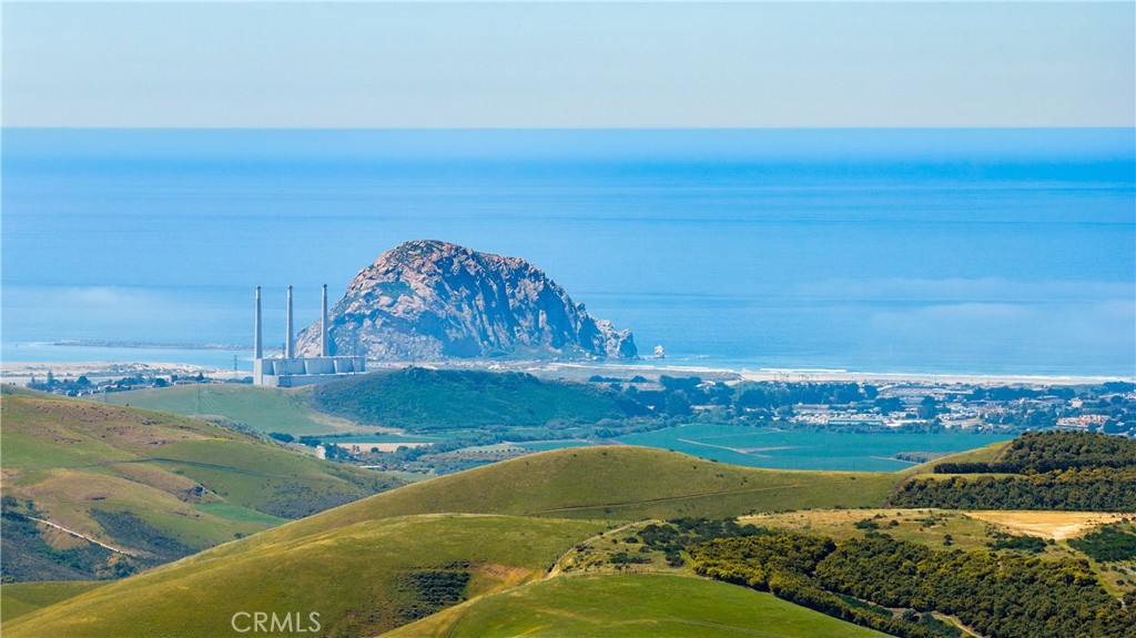 https://media.crmls.org/medias/7a49d4ce-7949-45ae-bedc-8fd1bc40a444.jpg?preset=X-Large