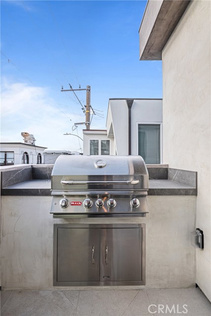 Detail Gallery Image 20 of 36 For 417 31st St, Manhattan Beach,  CA 90266 - 3 Beds | 3/1 Baths