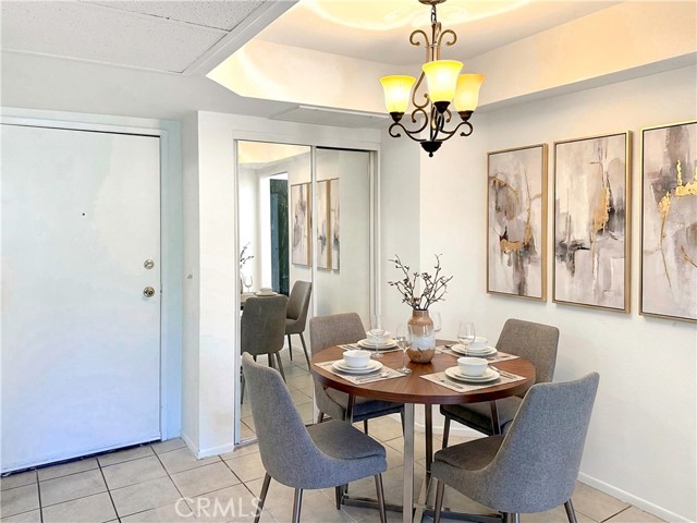 7640 Oso Avenue, Winnetka CA: https://media.crmls.org/medias/7a4b97de-d8e1-4767-ad7c-f0e487568e2a.jpg