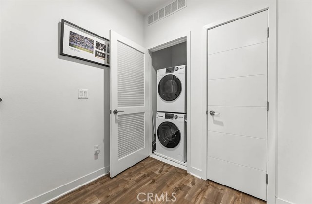 Detail Gallery Image 16 of 20 For 215 Elm Ave, Long Beach,  CA 90802 - 2 Beds | 3 Baths