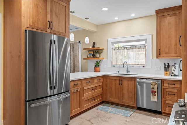 Detail Gallery Image 21 of 73 For 587 E 3rd, Chico,  CA 95928 - 5 Beds | 3 Baths