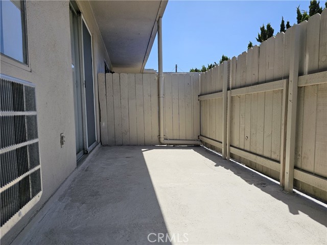 Image 29 of 38 For 9116 Palm Street