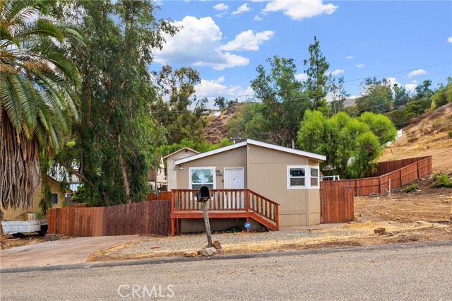 17603 Hayes, Lake Elsinore CA: https://media.crmls.org/medias/7a4eaca7-d3c5-4f04-ae3f-27845911813d.jpg