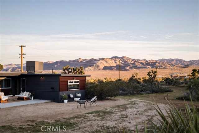 Detail Gallery Image 2 of 24 For 5376 Linda Lee Dr, Yucca Valley,  CA 92284 - 2 Beds | 1 Baths